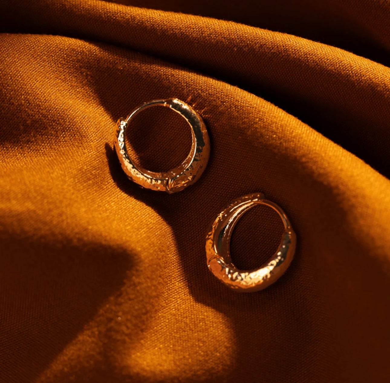 Molten Tapered Hoop Earrings