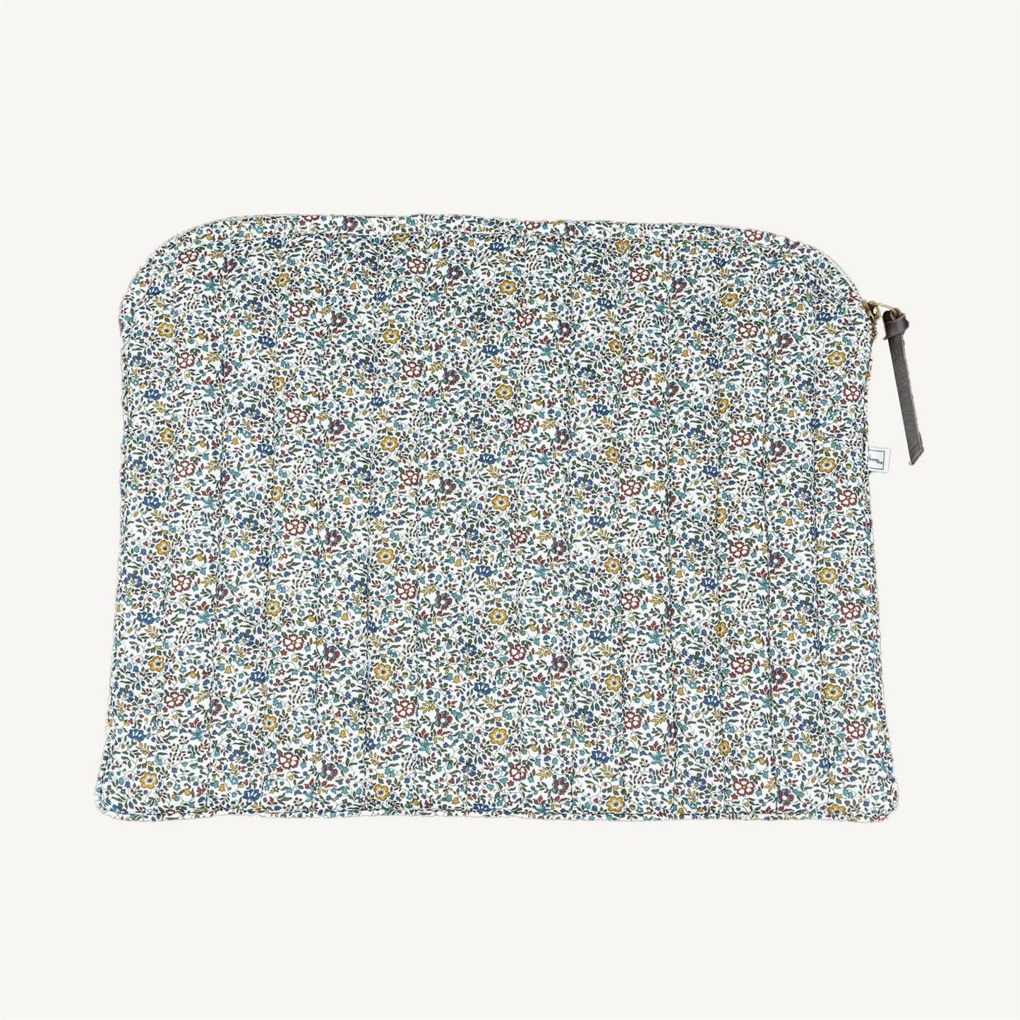Mac Cover mw - Liberty Katie and Millie