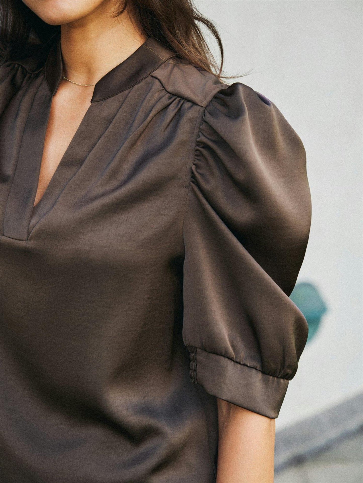Roella Heavy Sateen Blouse - Dark brown