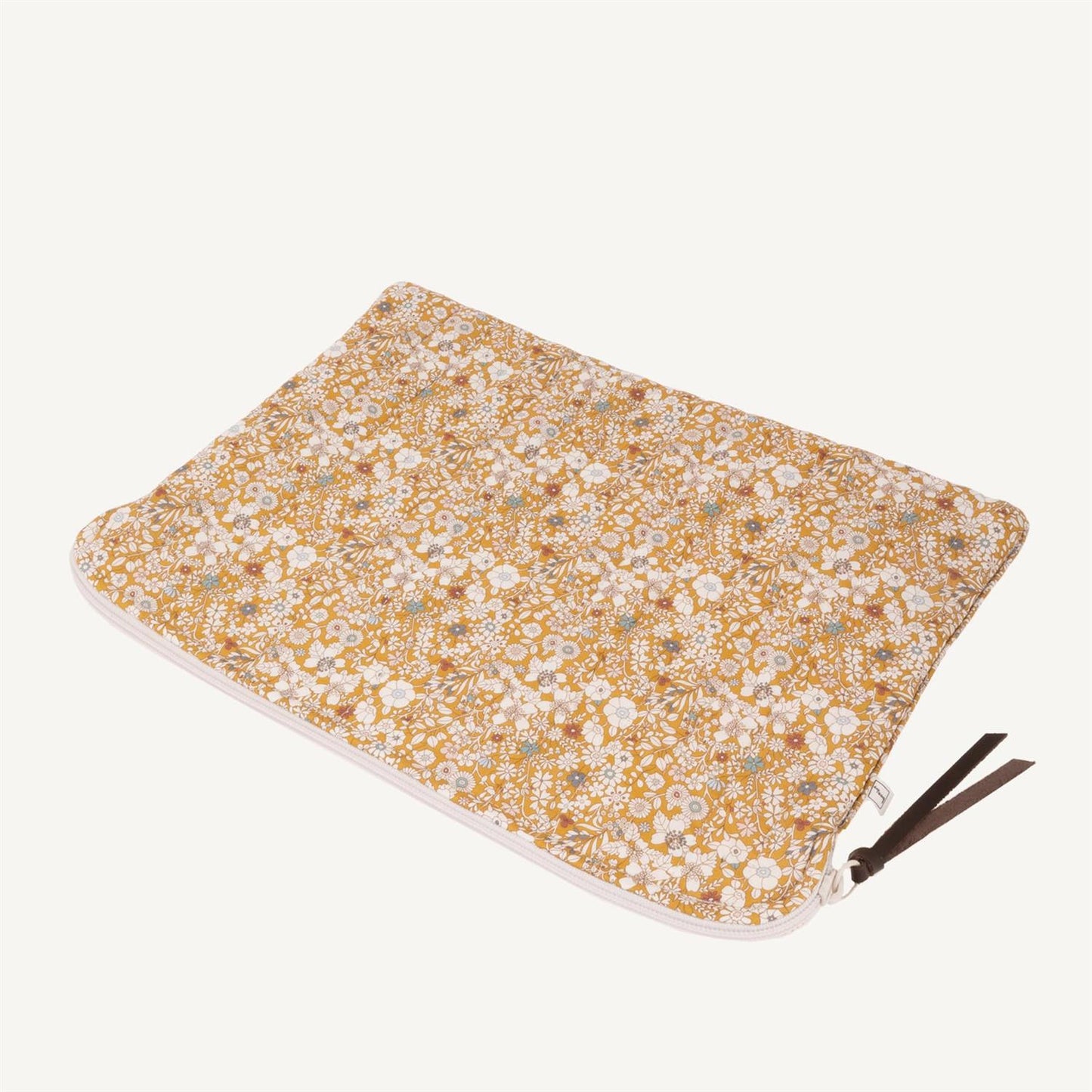 Mac Cover mw - Liberty June's Meadow