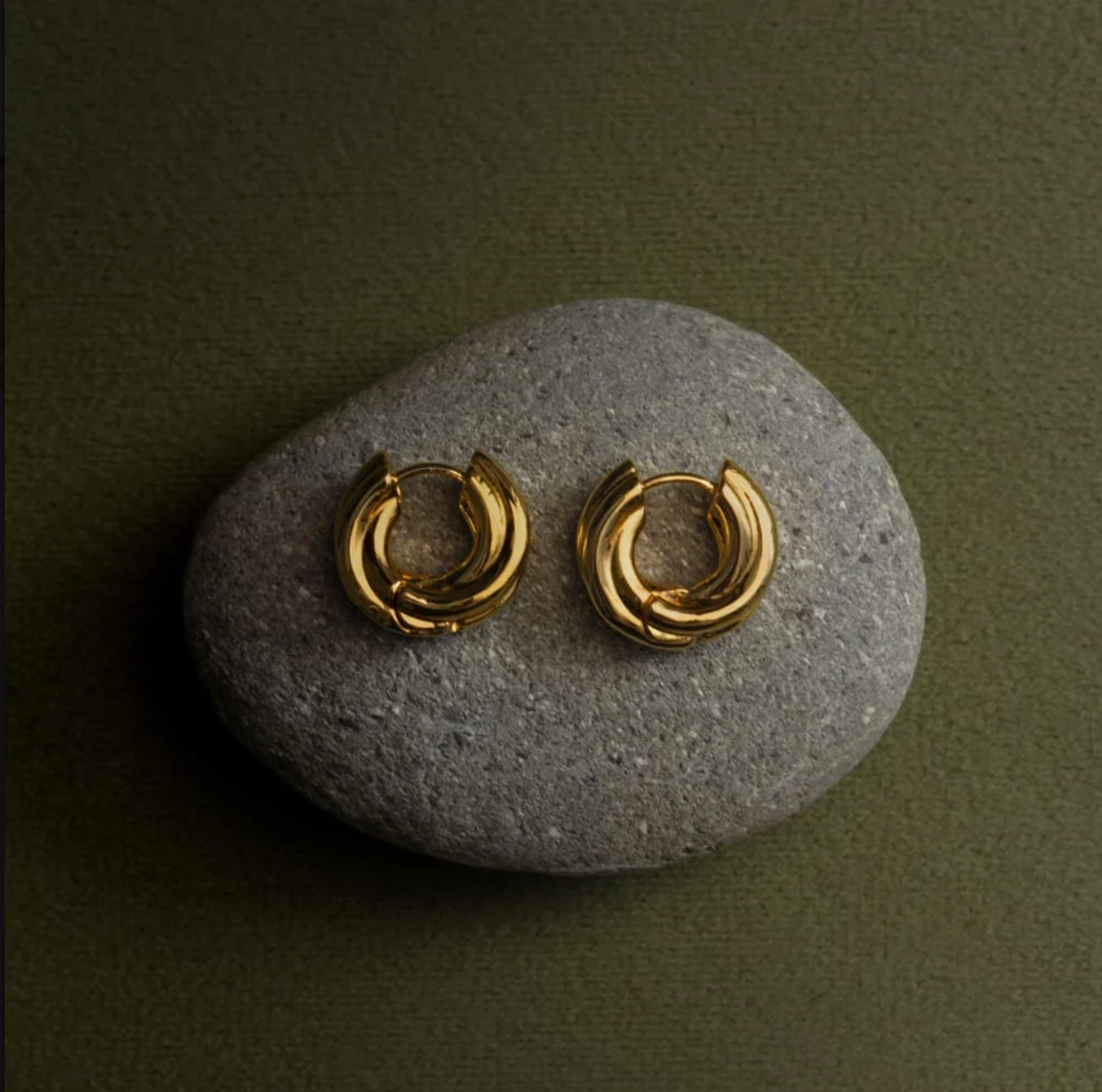 Chubby intertwined hoop earrings