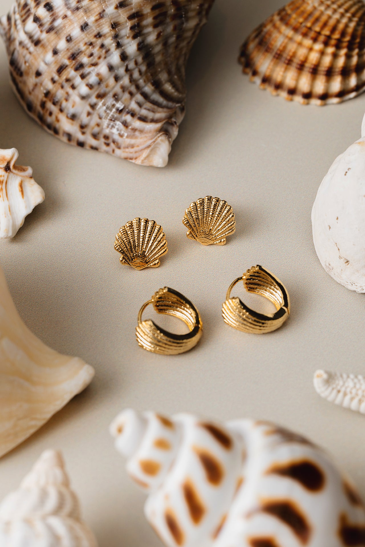 Textured Fan Small Hoops