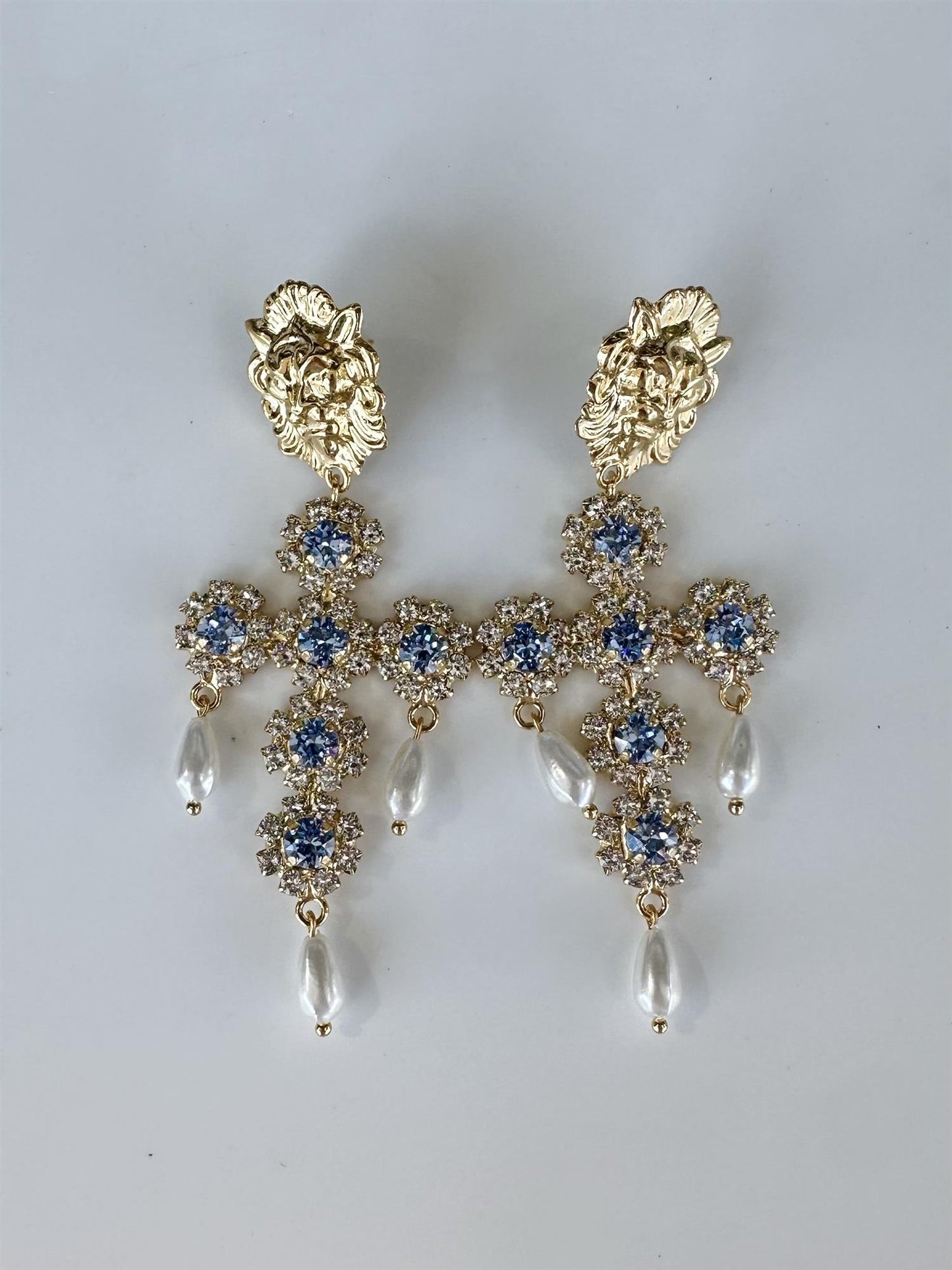 Petite Fleurs Cross - Light Sapphire