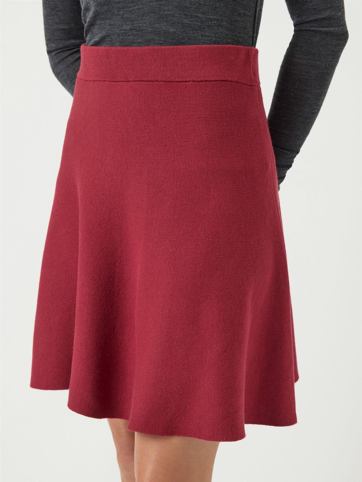 YASFONNY KNIT SKIRT - TIBETAN RED