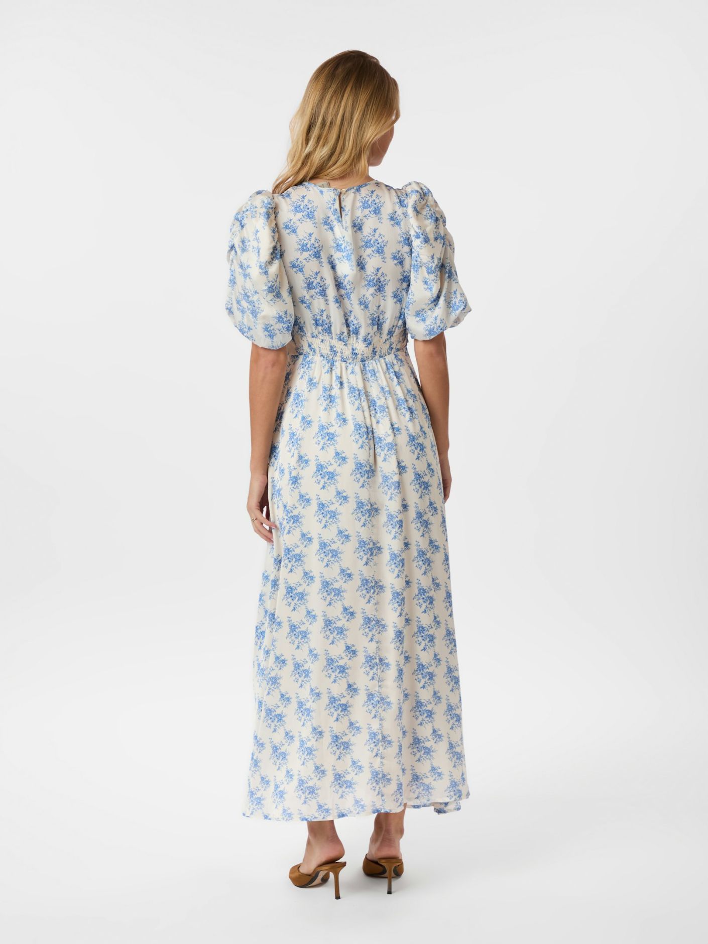 Kikka Wild Rose Dress - Light Blue