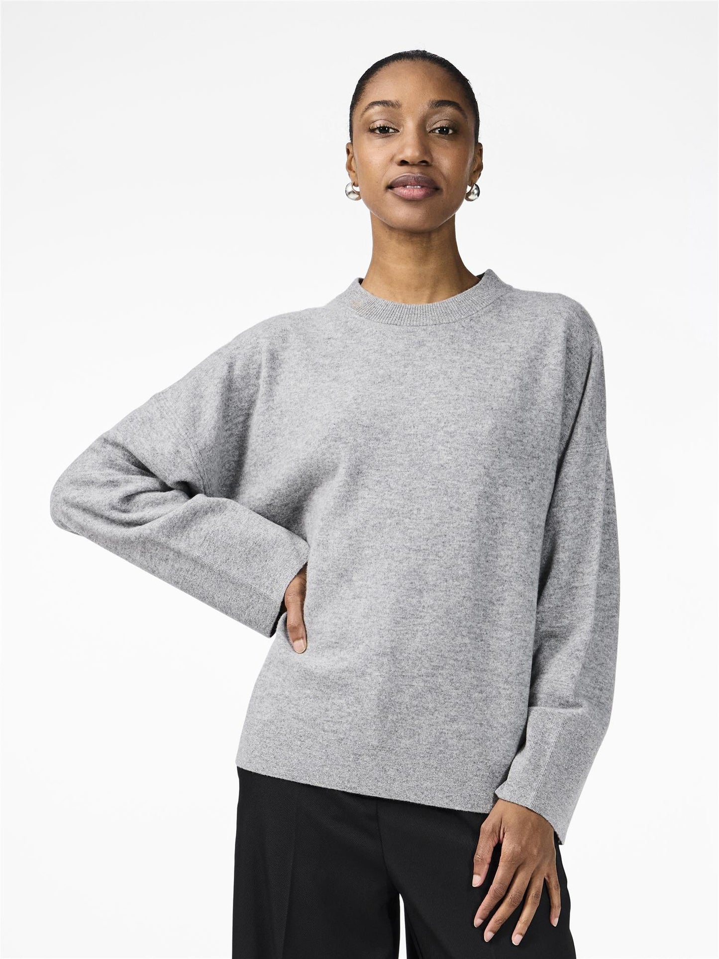 YASEMILIE O-NECK KNIT PULLOVER - LIGHT GREY MELANGE