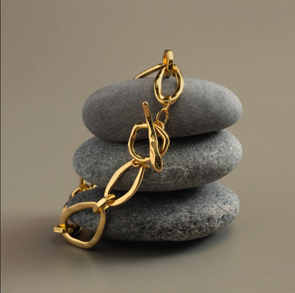 Organic link chain t-bar bracelet