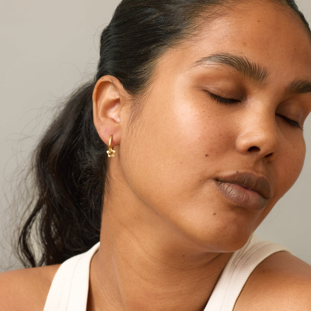 Enamel Tokens Star Hoops - Daisy
