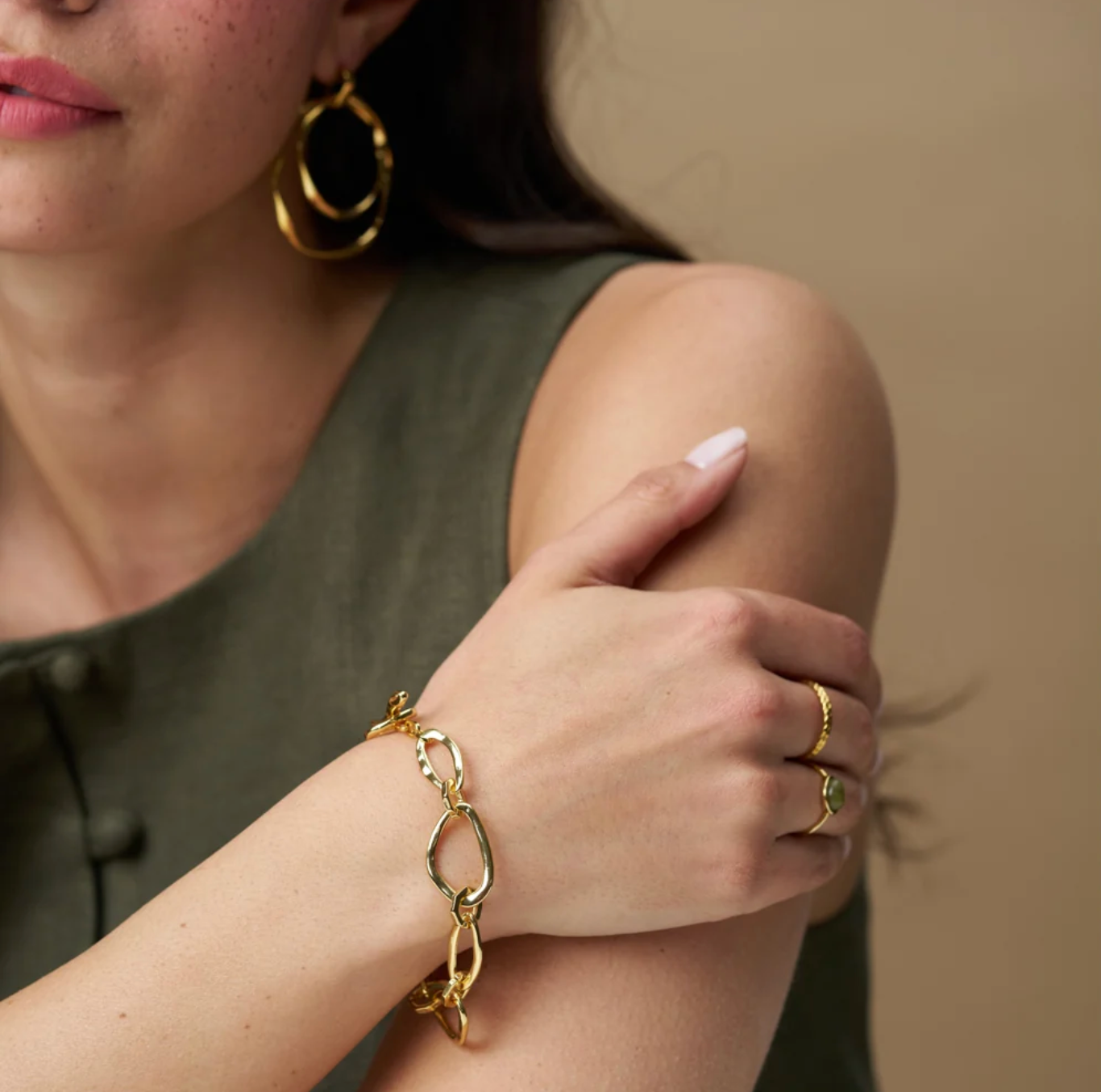 Organic link chain t-bar bracelet