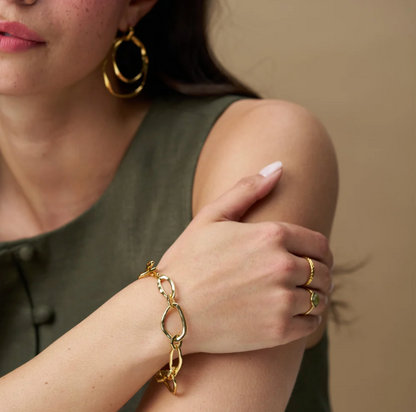 Organic link chain t-bar bracelet