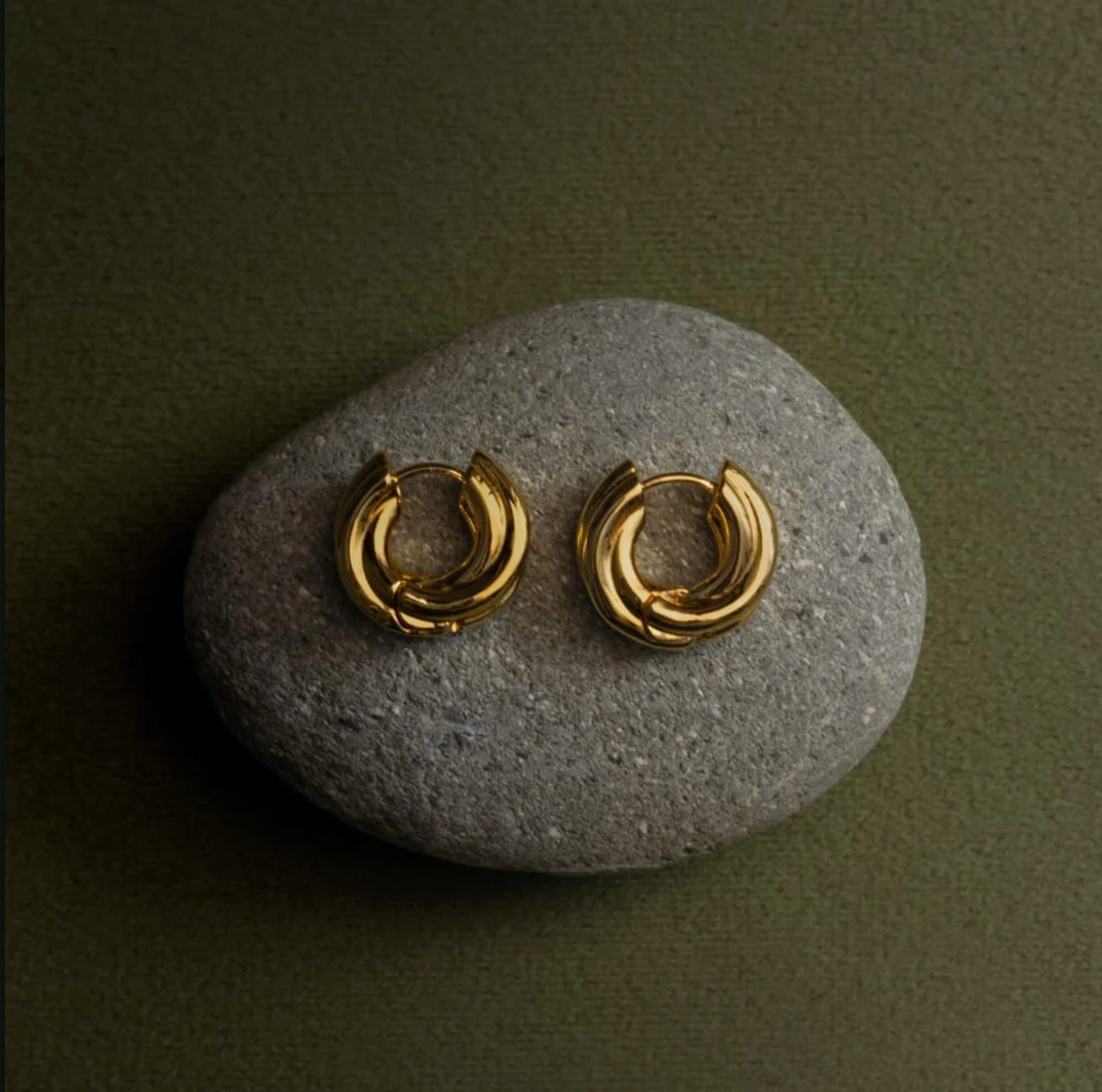 Chubby intertwined hoop earrings