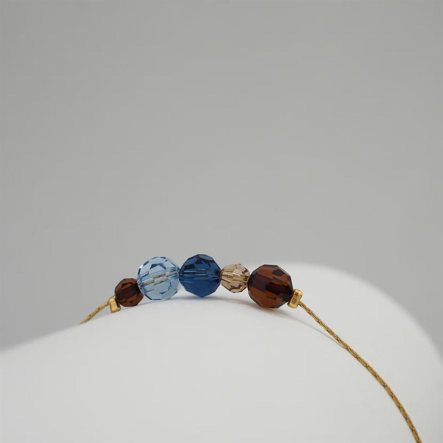 Dainty Hamptons - Blue / Brown
