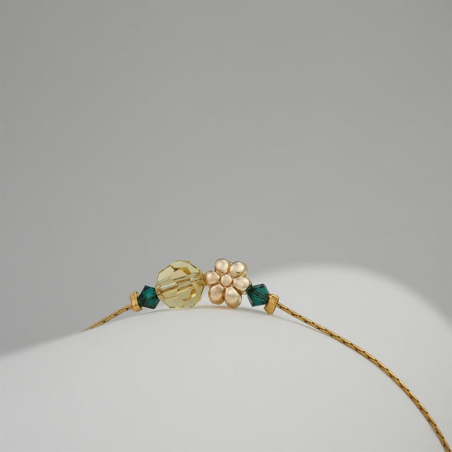 Dainty Lemon Flower Twist - Yellow / Green