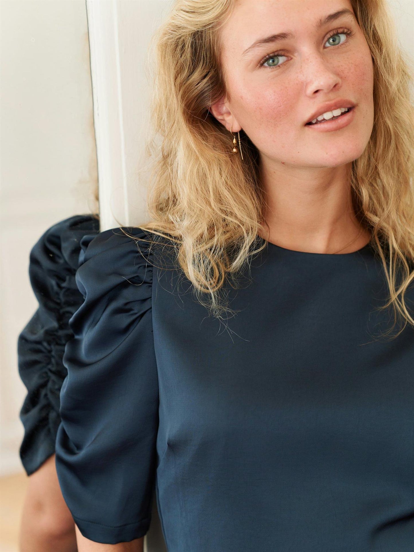 Benua Heavy Sateen Blouse - Midnight Blue