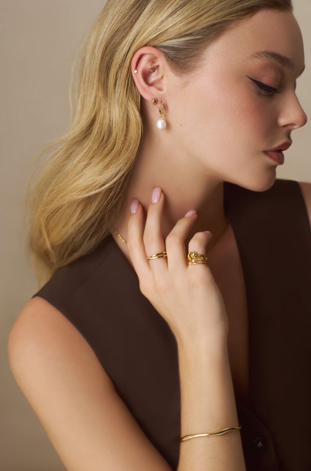 Fine Wave Gold Bangle