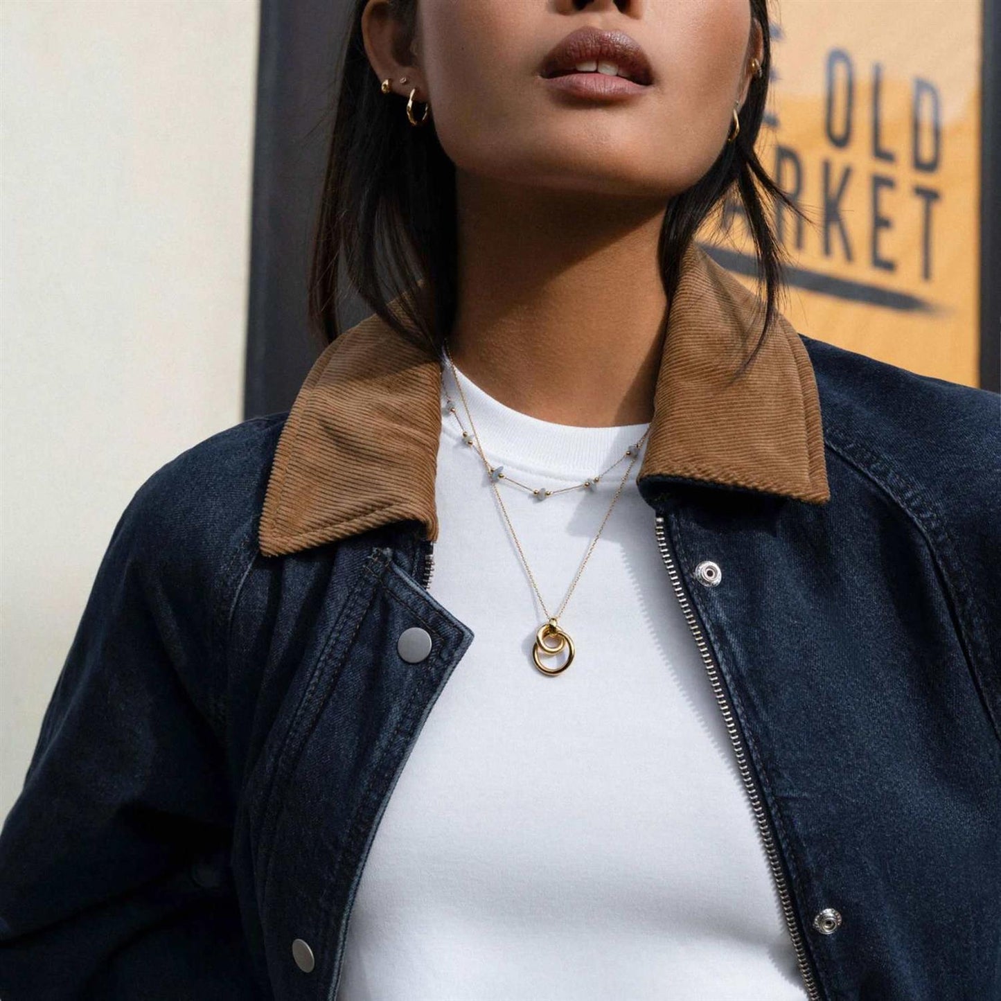 Interlocking open circle necklace