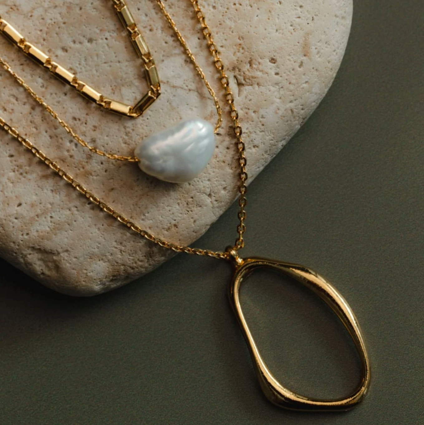 Organic oval & pearl 3-row necklace