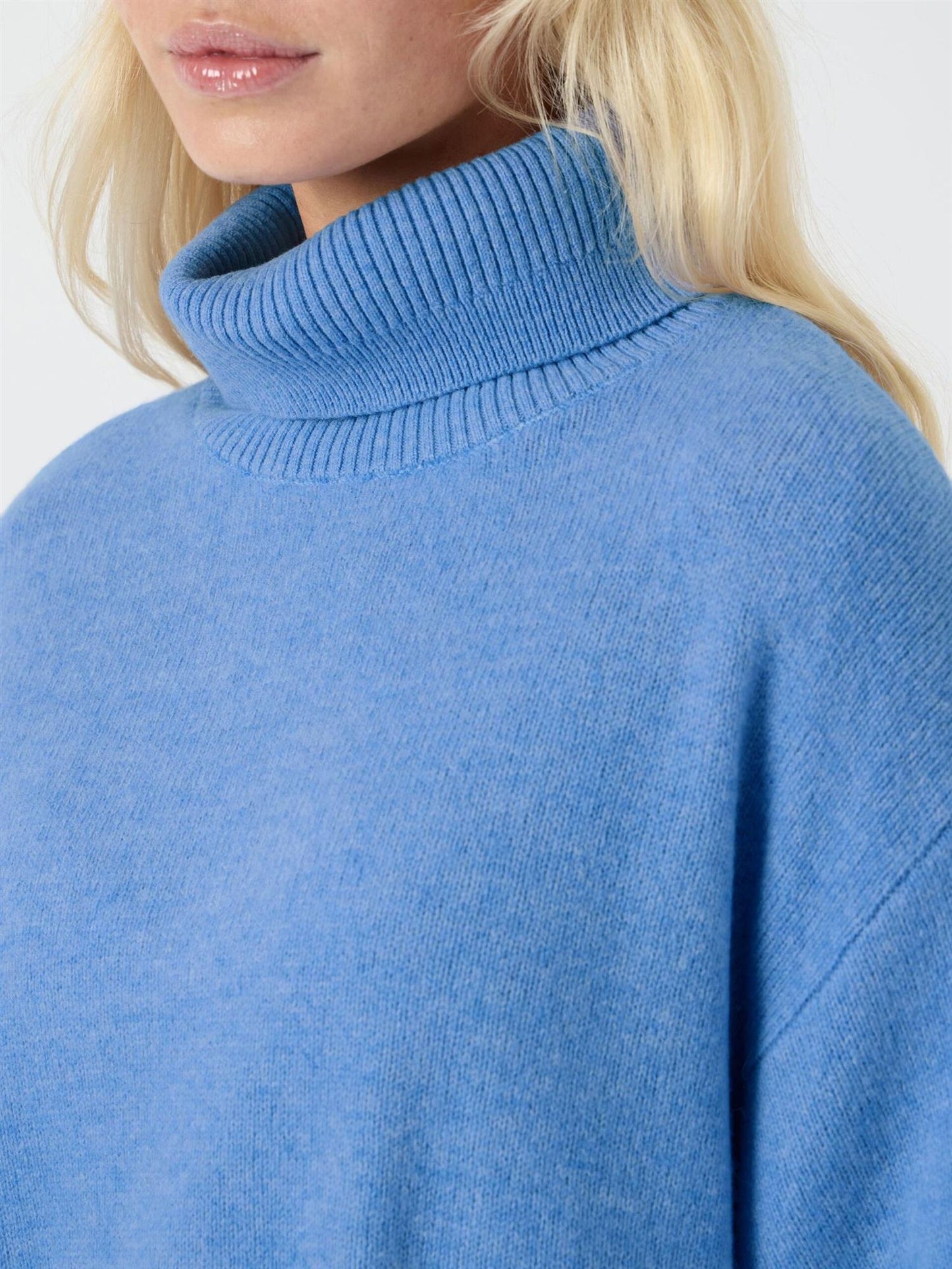YASEMILIA 2/4 ROLL NECK KNIT PULLOVER - VISTA BLUE