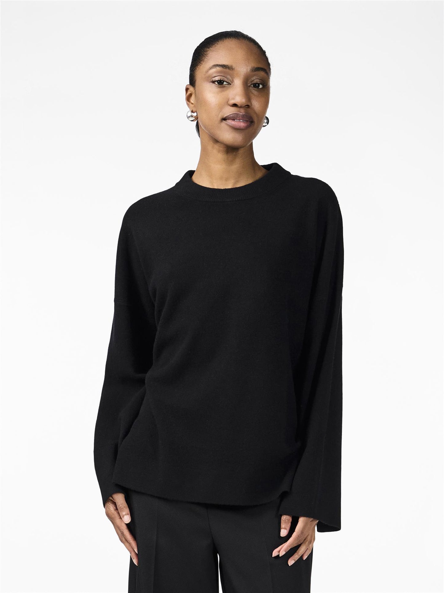 YASEMILIE O-NECK KNIT PULLOVER - BLACK