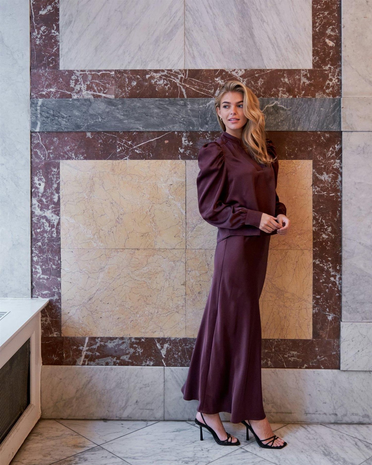 Vicky Heavy Sateen Skirt - Burgundy